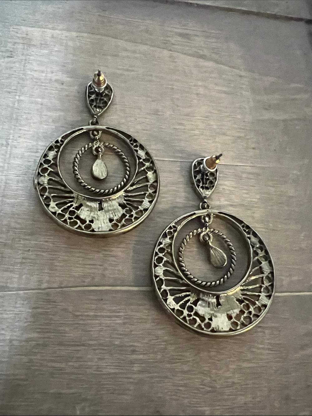 Gold-Tone Filigree Hoop Earrings with Red, Blue, and Green Stones - Picture 4 of 7
